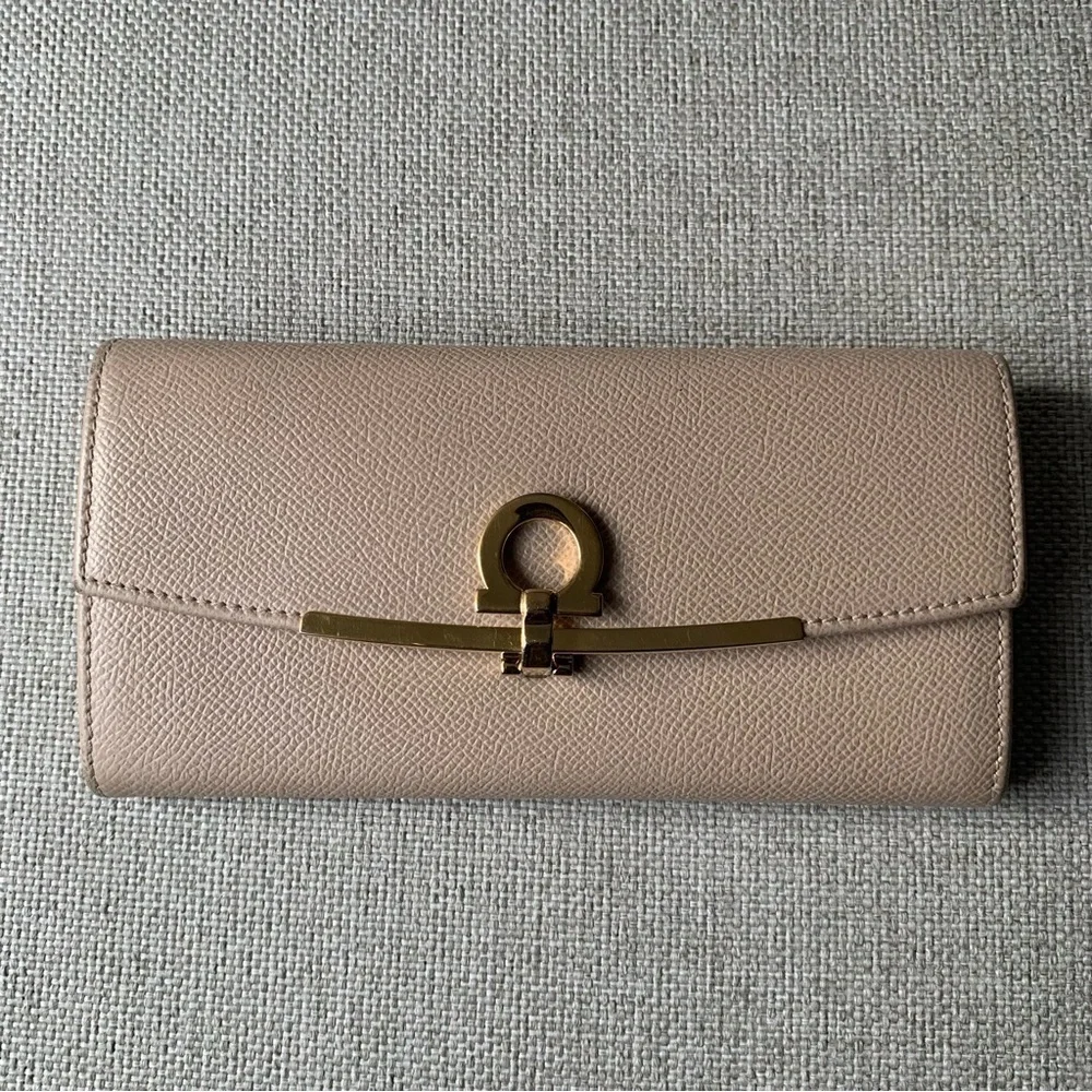 Salvatore Farragamo Gancini Continental wallet